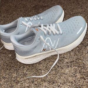 New Balance White and Gray Athletic Shoes with Mesh Upper